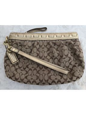 NWOT Coach Signature C Metalic Accented Wristlet Y2K